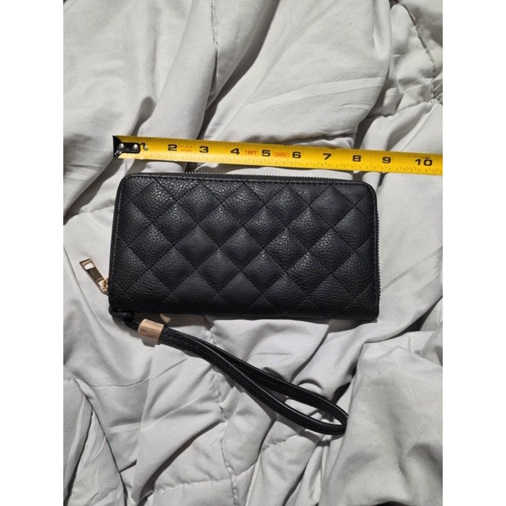 Alba Black Quilted Faux Leather Zip Around Wristlet Wallet Organizer